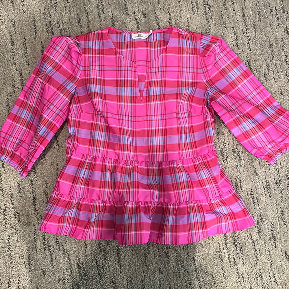 like new! vineyard vines pink plaid peplum, size M, 100% polyester